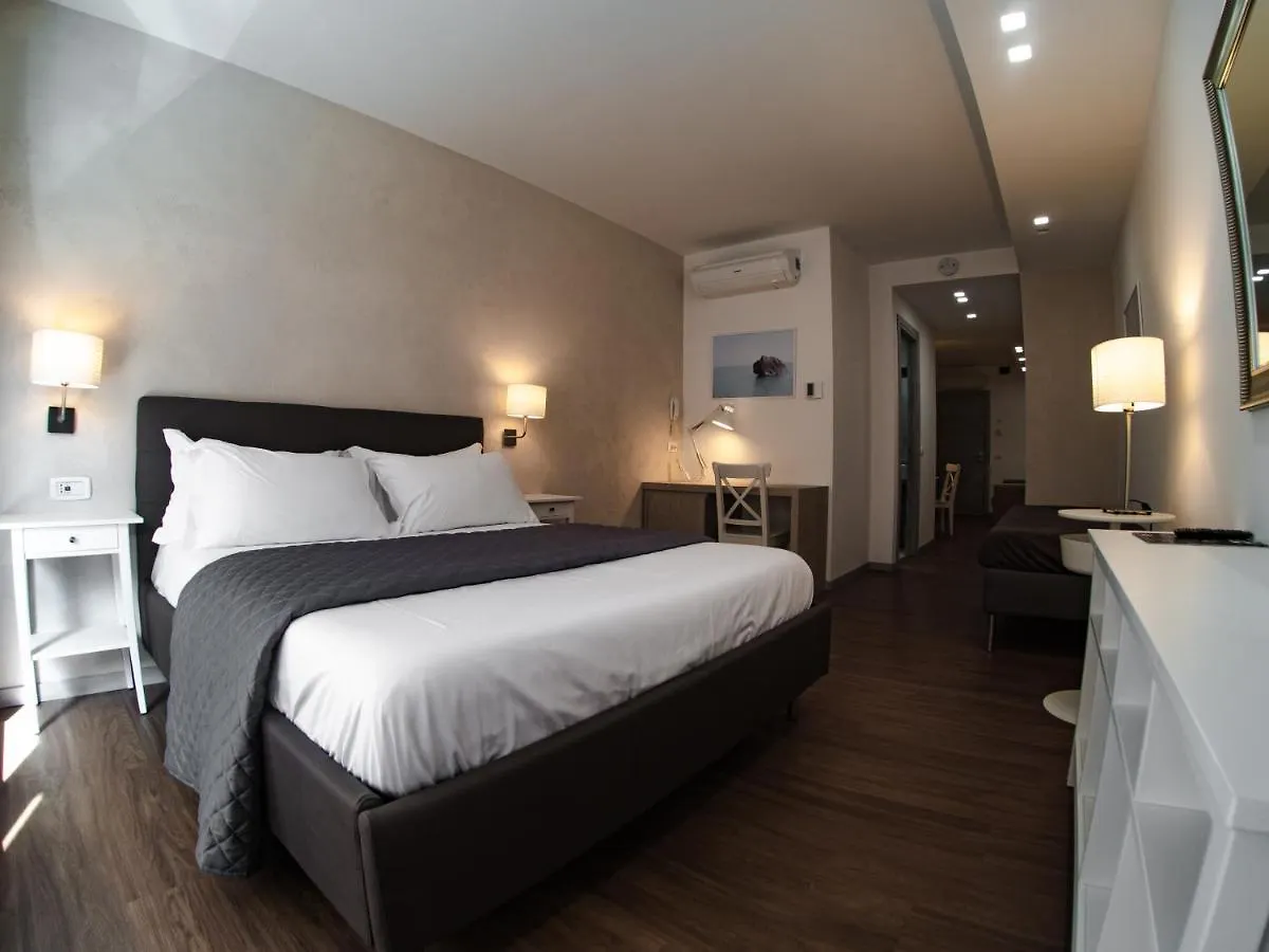 נאפולי Prestige Rooms Chiaia Hotel